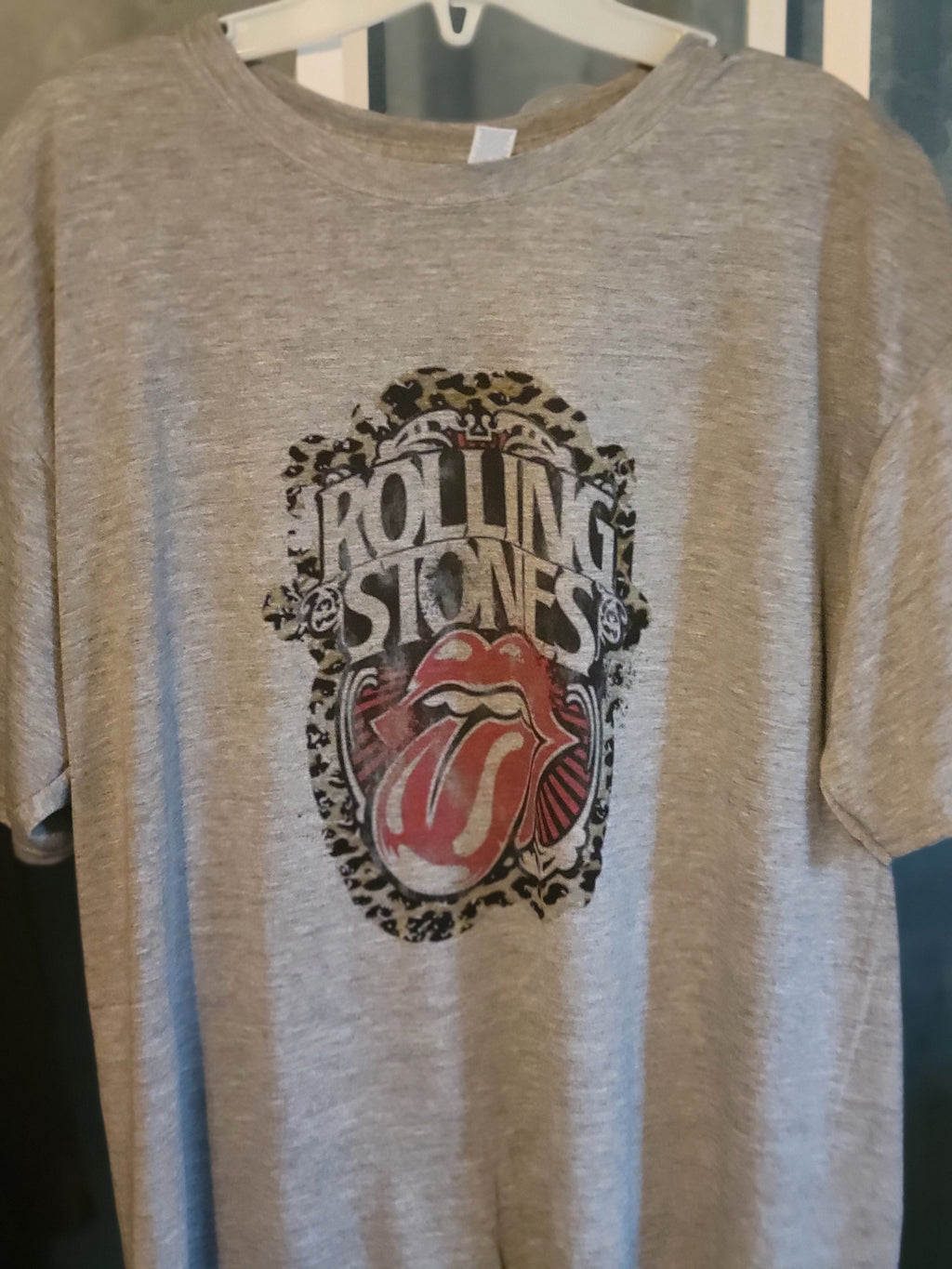 STONES TEE